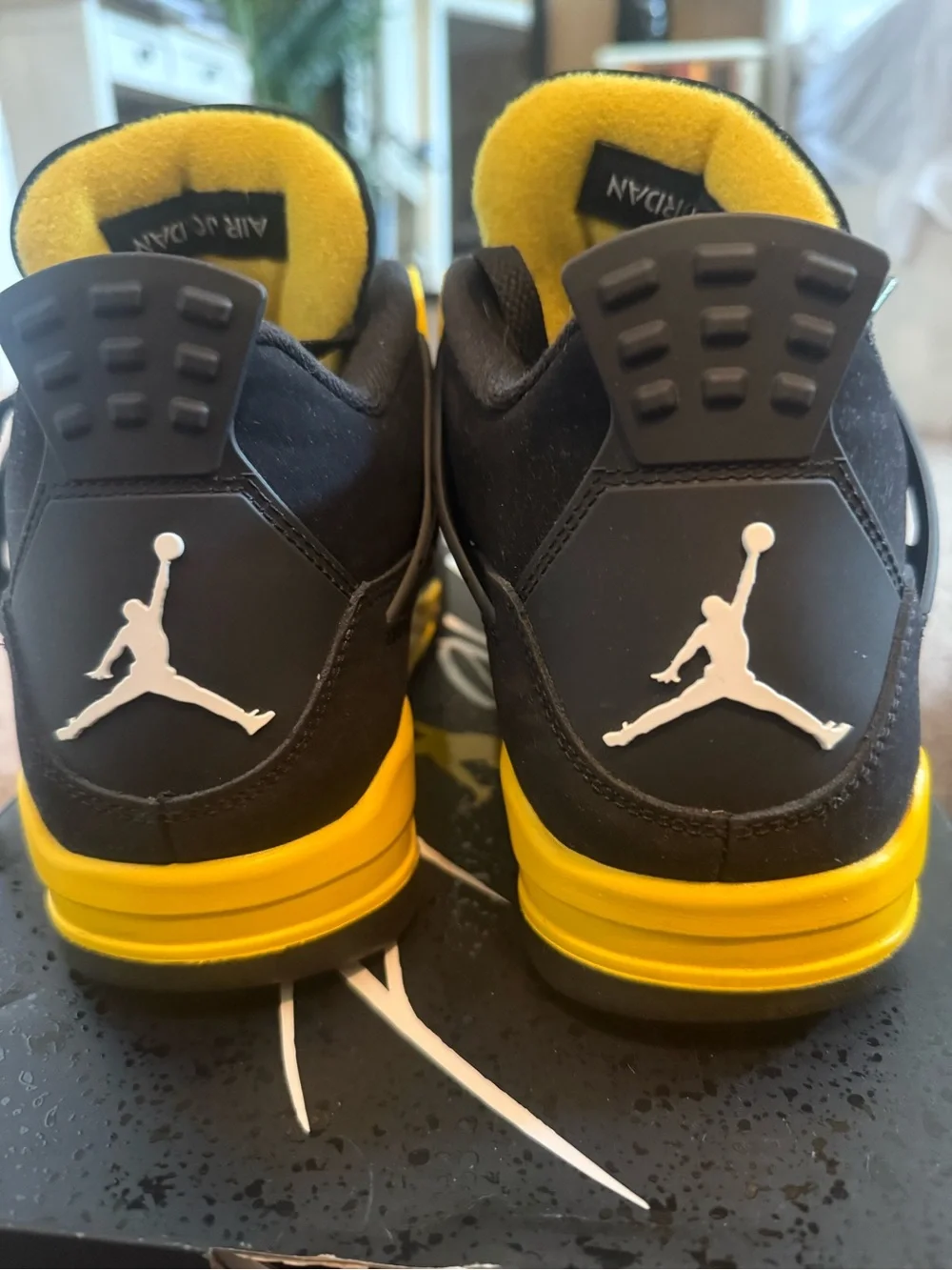 Yellow thunder jordan 4